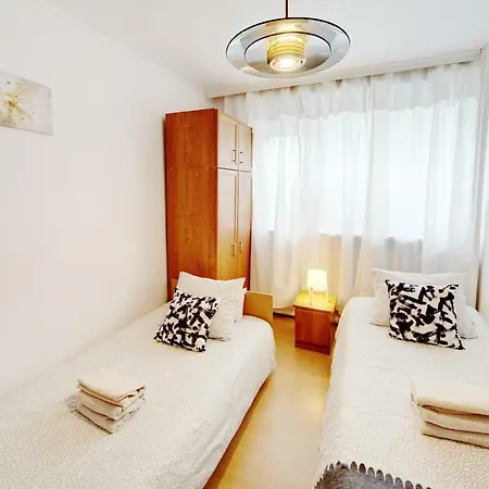 Homestay By Stadium And Spodek *